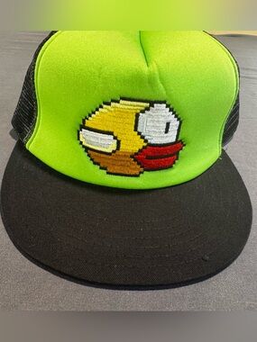 NWOT Flappy Bird Snapback Trucker Hat NWOT Adjustable Gaming Cap Green Black